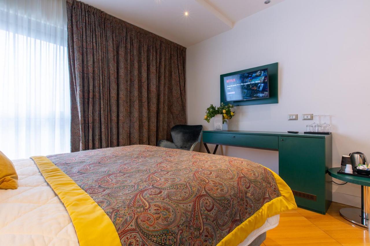 Missori Suites Милан Экстерьер фото